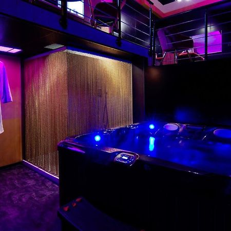 Mieuxqualhotel jacuzzi privatif Love room Bordeaux Extérieur photo